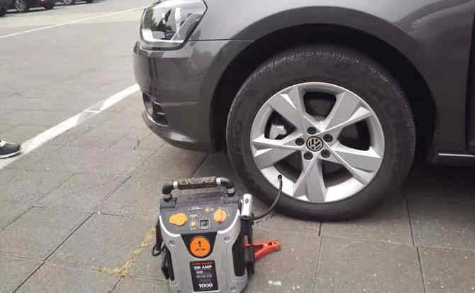叙永汽车搭电案例